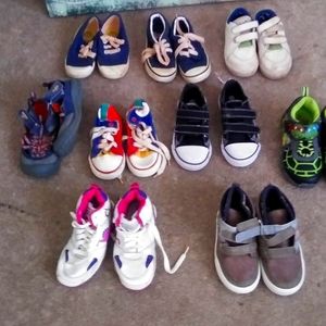 Mens, Ladies and Kida Shoes